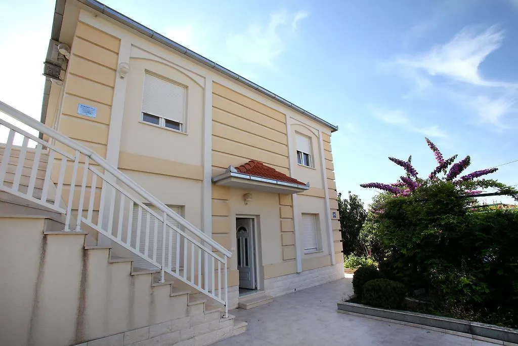 Villa In Seget Trogir Croatie